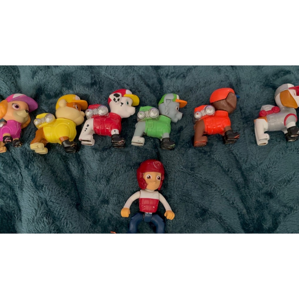 Paw Patrol Action Figure Lot of 7 Ryder Marshall Rubble Chase Rocky Zuma Skye